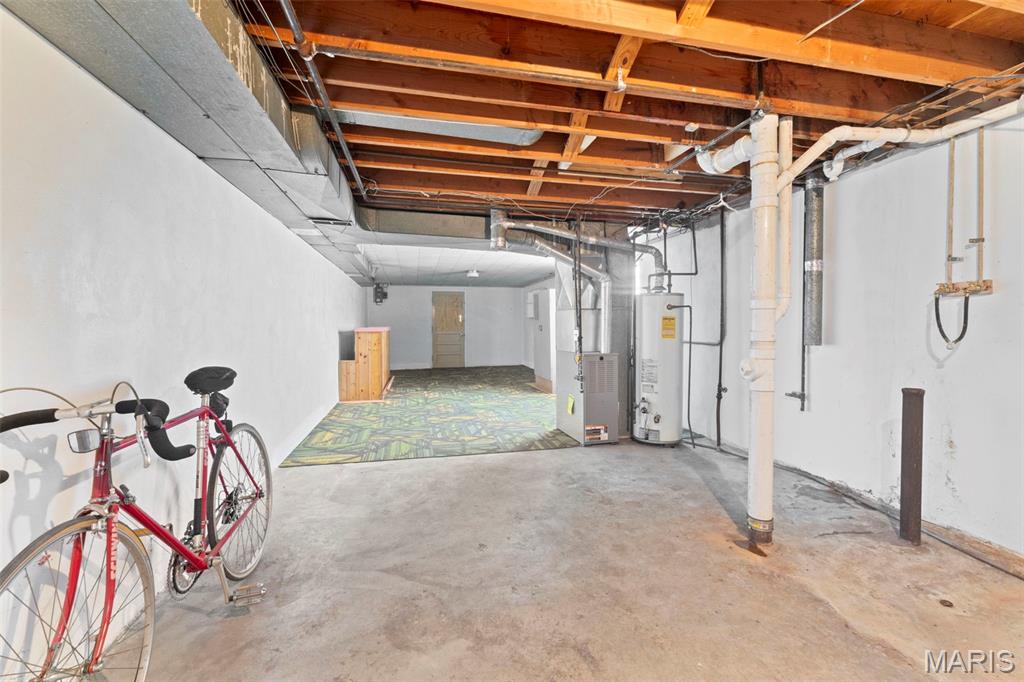 6048 Southwest Avenue