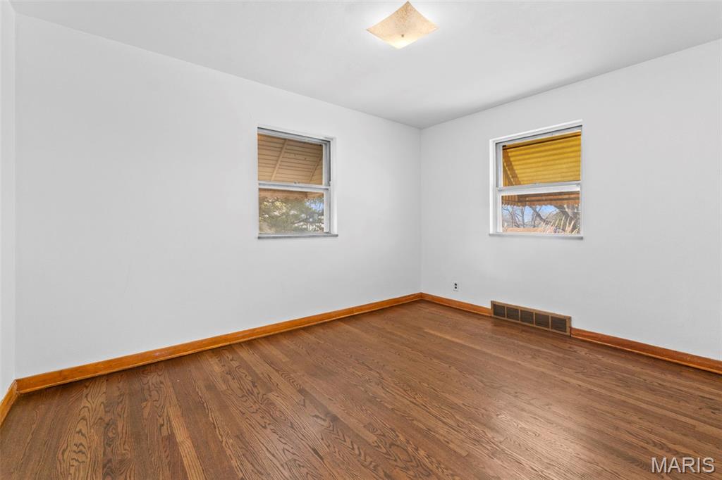 6048 Southwest Avenue