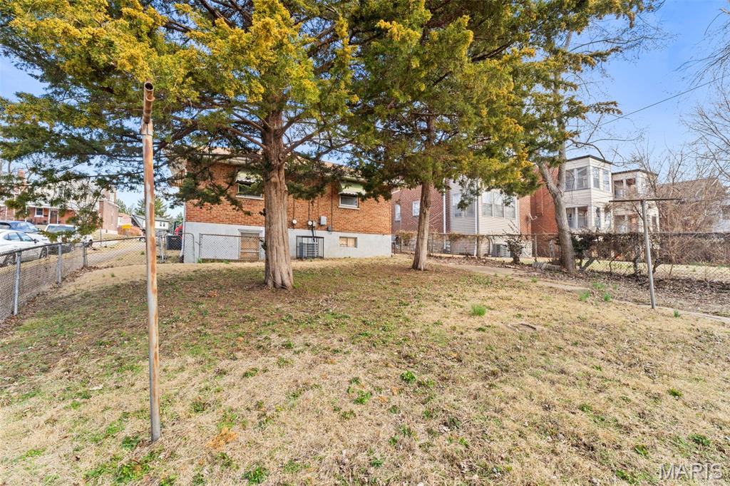 6048 Southwest Avenue