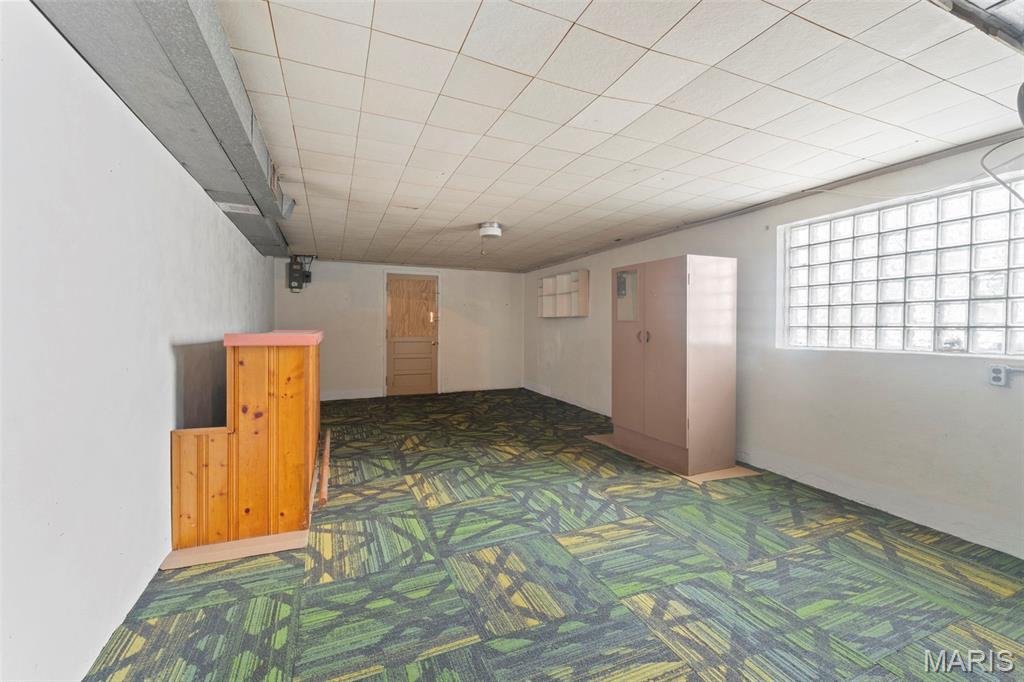 6048 Southwest Avenue