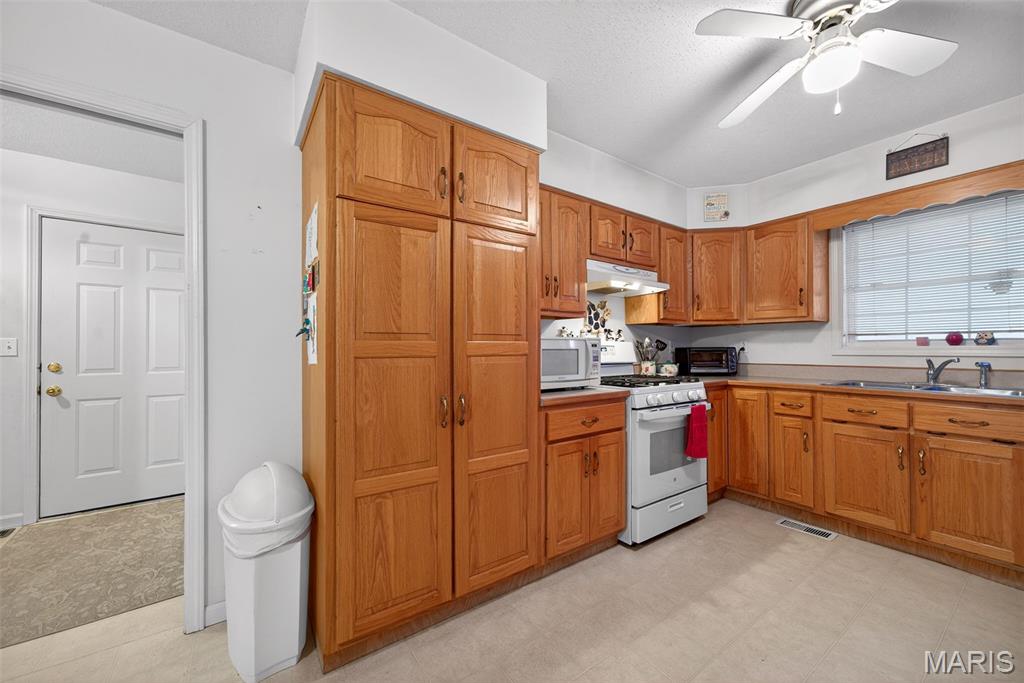 244 S Moore School Road