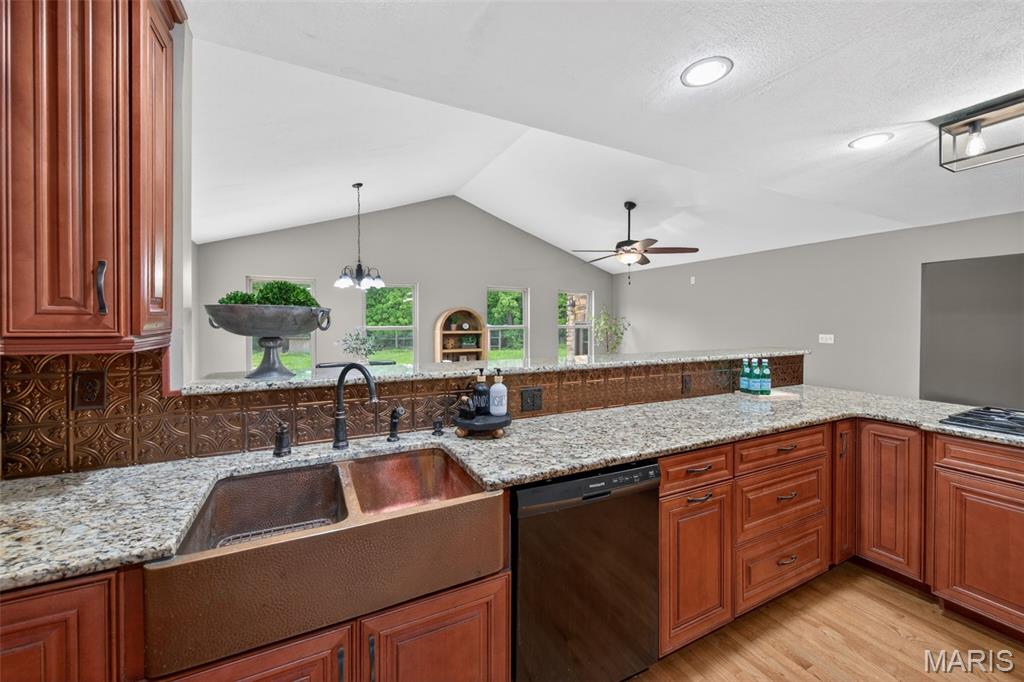 1510 Highway Dd