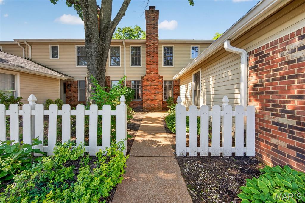 13304 Streamwood Drive
