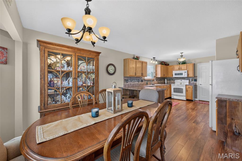 1072 Huntington Drive