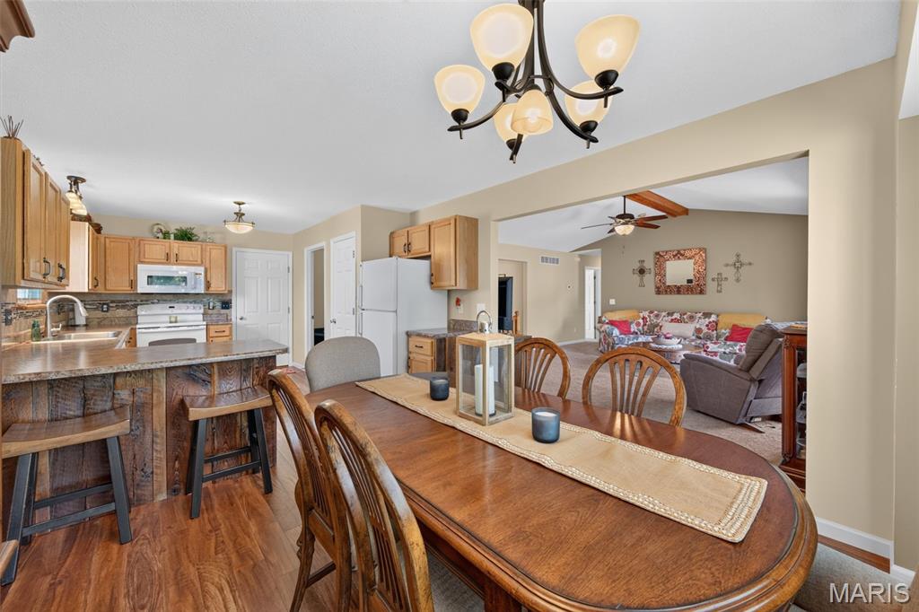 1072 Huntington Drive