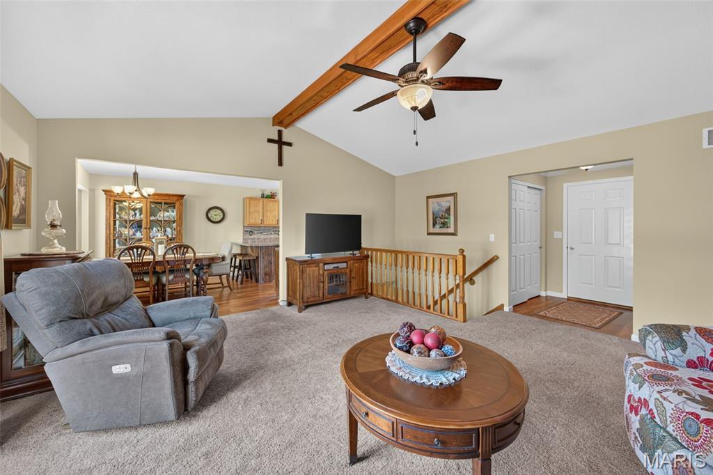 1072 Huntington Drive