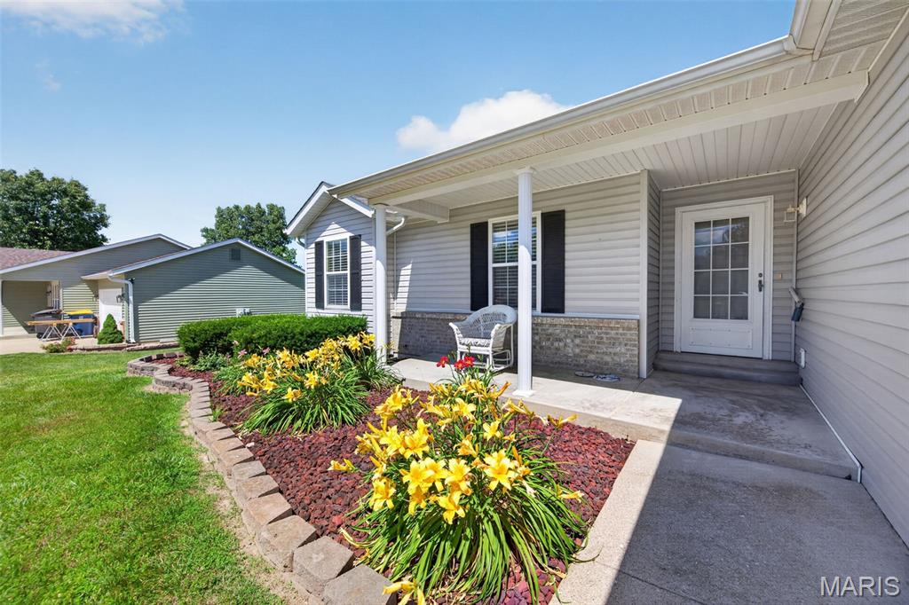 1072 Huntington Drive