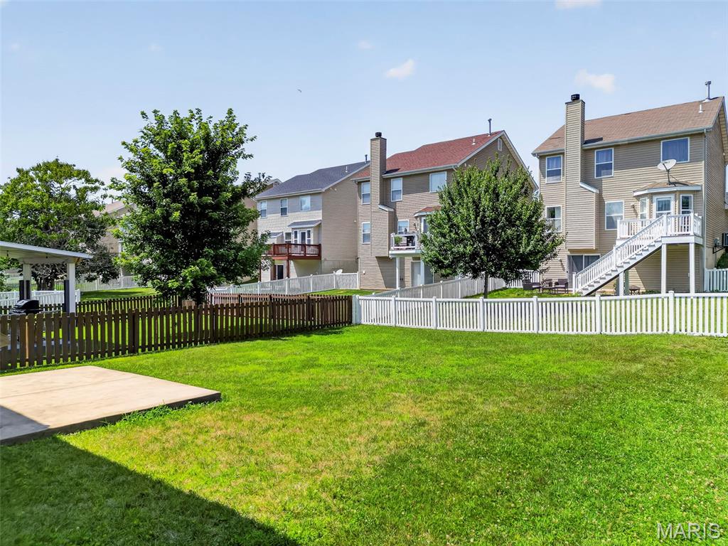 607 Spring Manor