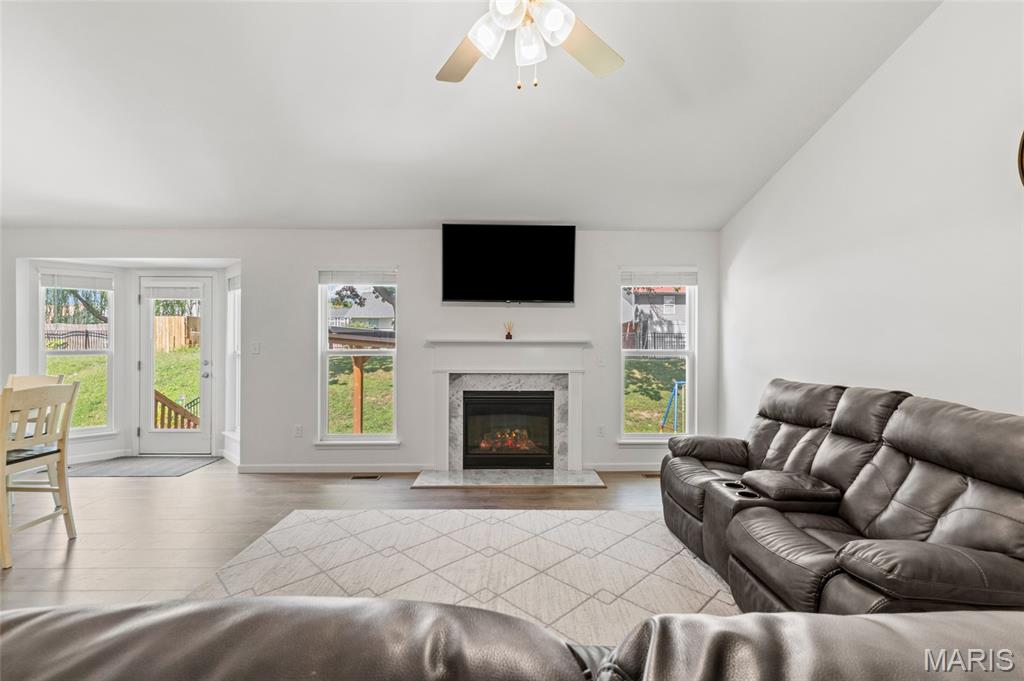811 Crestwood Court