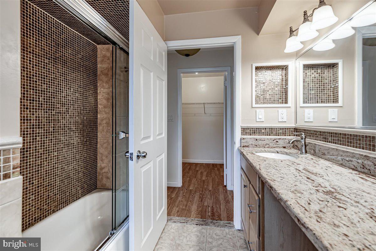 106 LASSEN CT 2