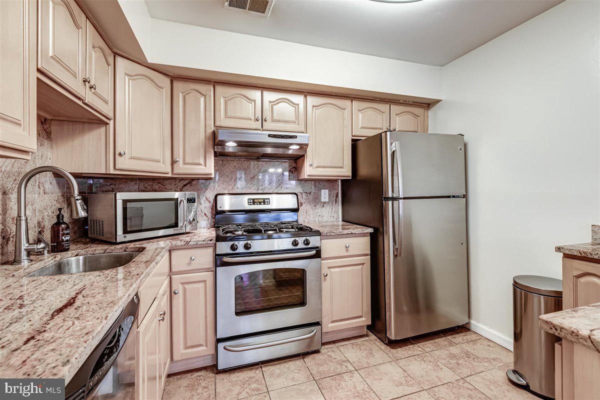 106 LASSEN CT 2