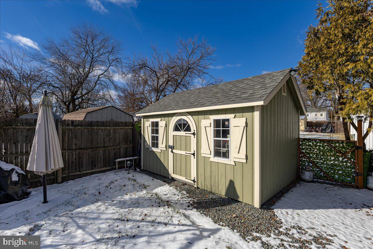 2200 COLUMBIA AVENUE