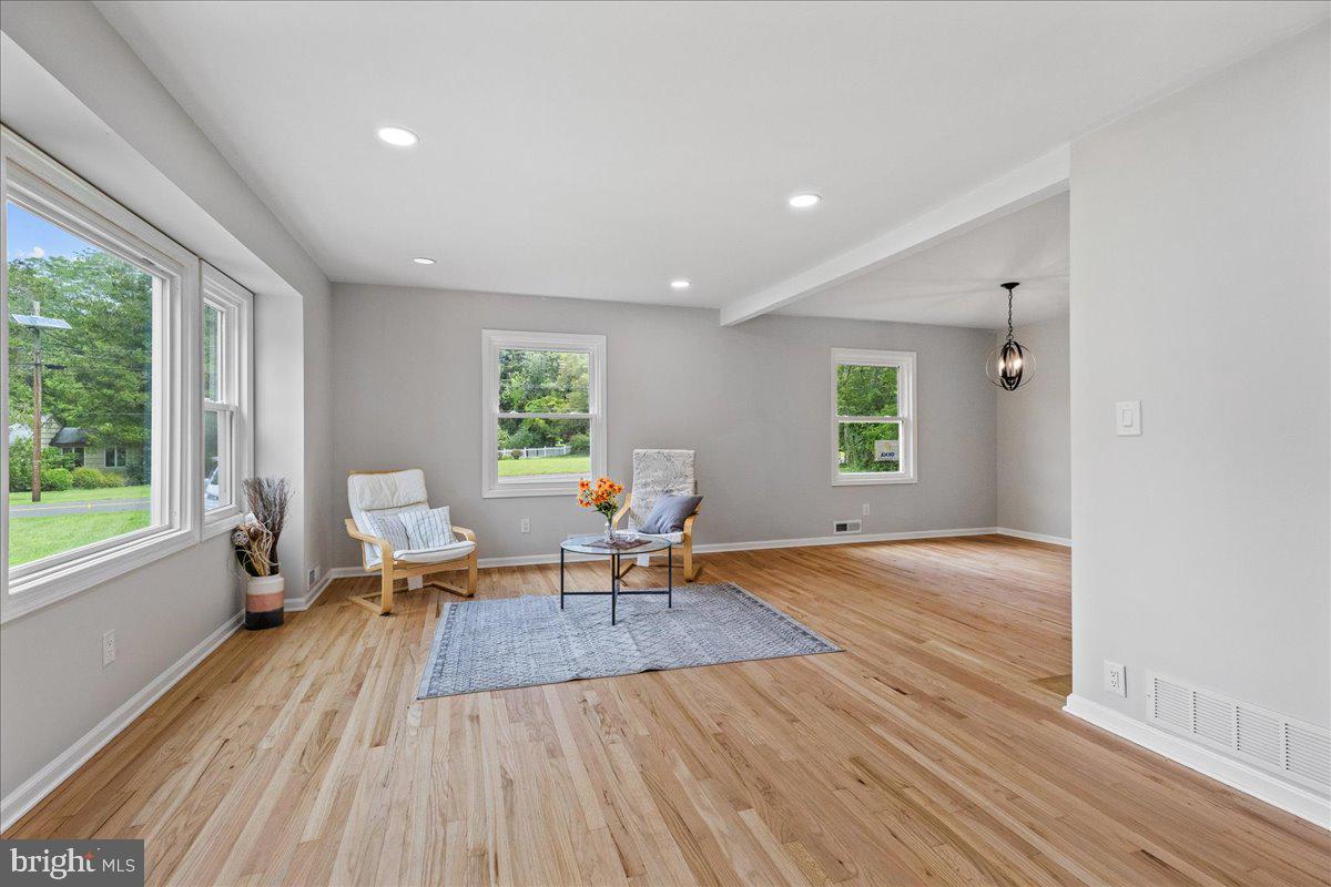 206 HENDRICKSON DRIVE