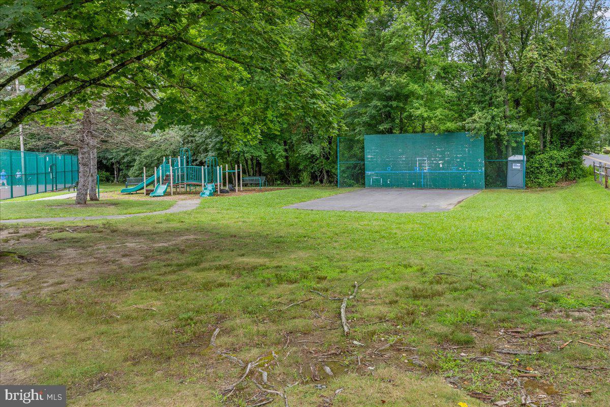 206 HENDRICKSON DRIVE