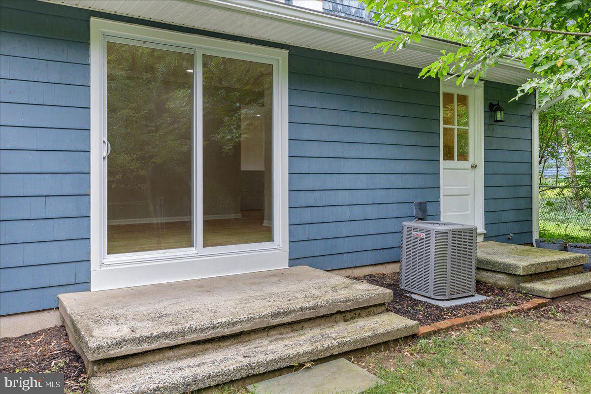 206 HENDRICKSON DRIVE