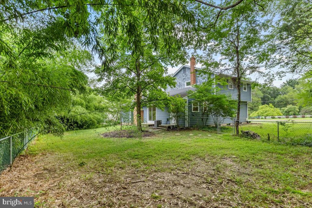 206 HENDRICKSON DRIVE