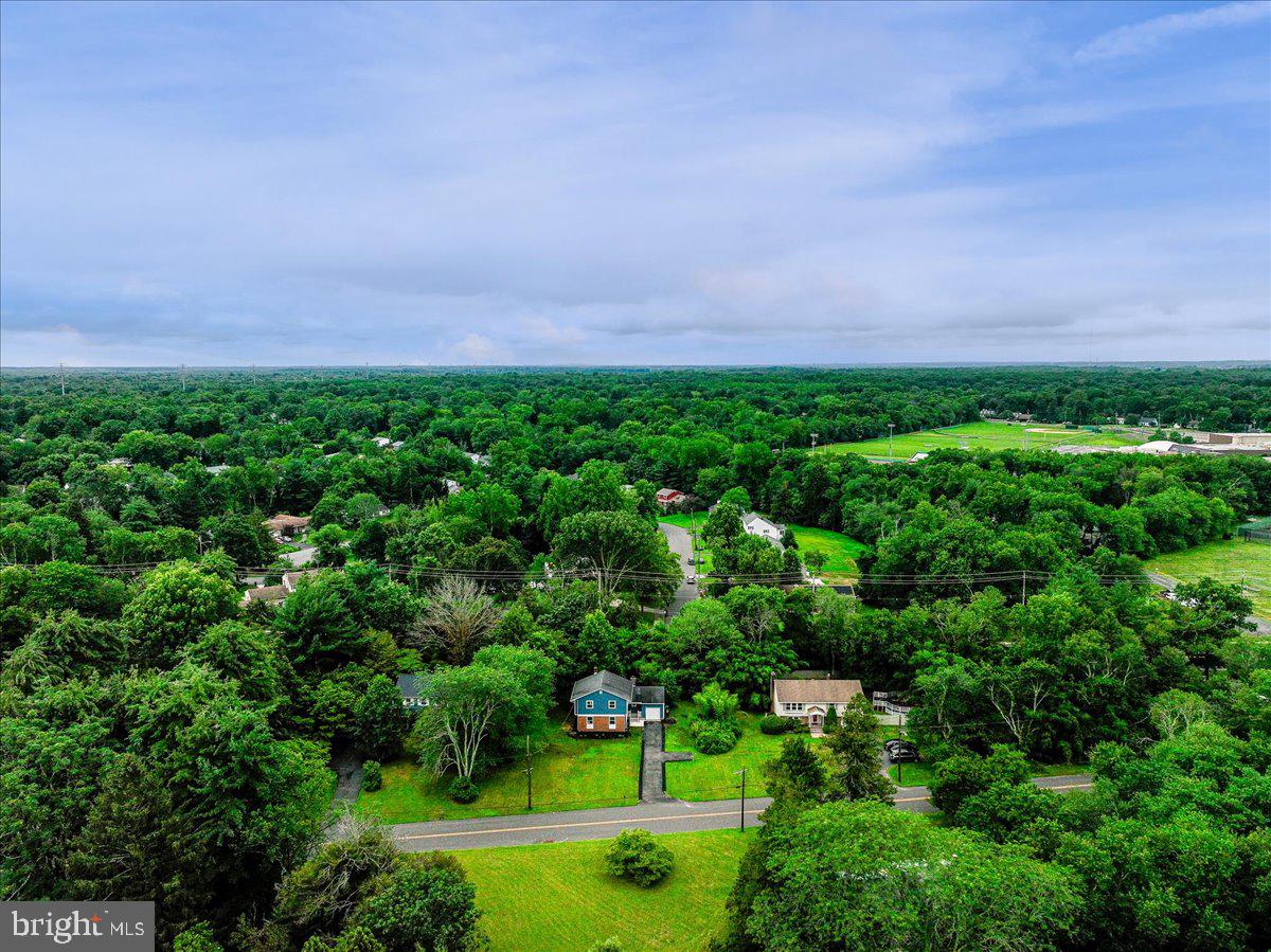 206 HENDRICKSON DRIVE