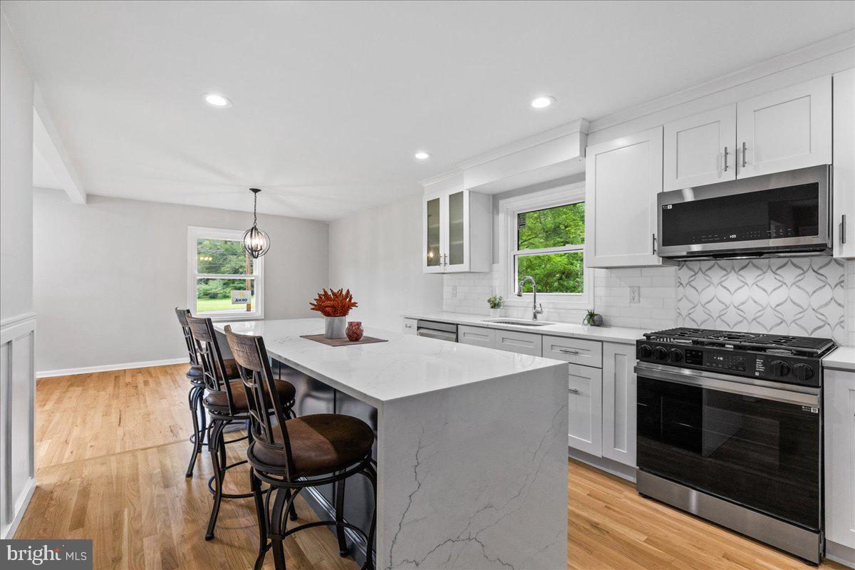 206 HENDRICKSON DRIVE