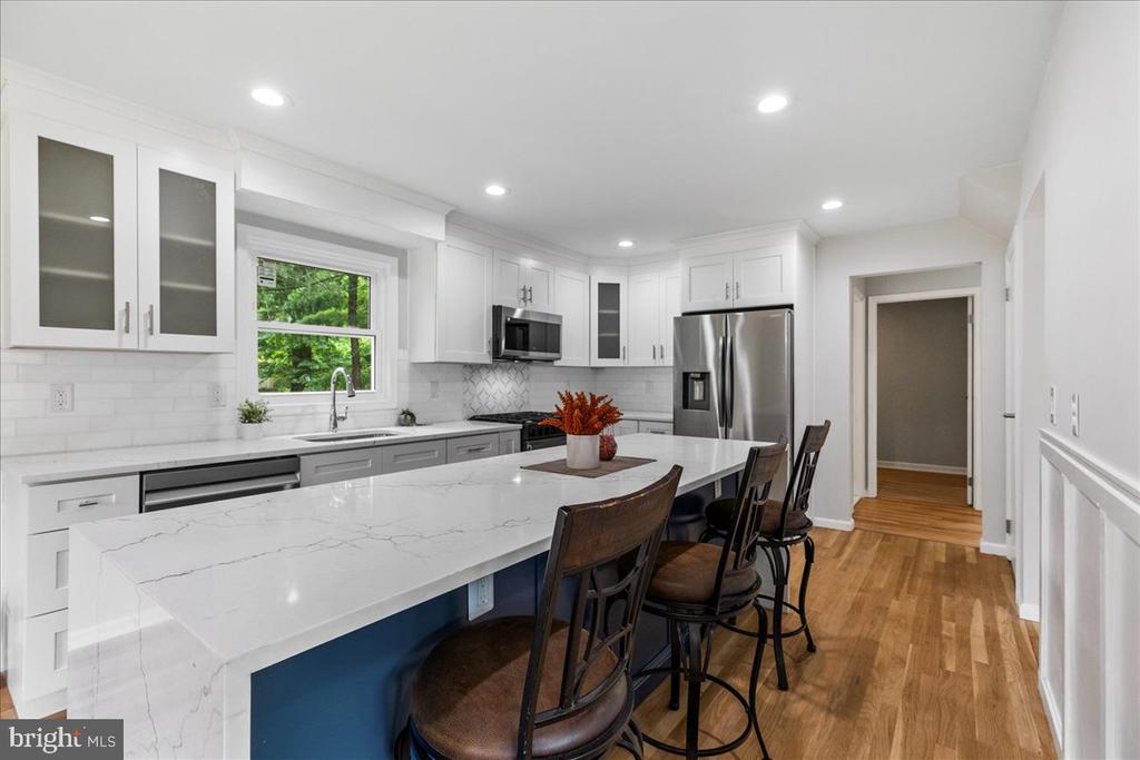 206 HENDRICKSON DRIVE