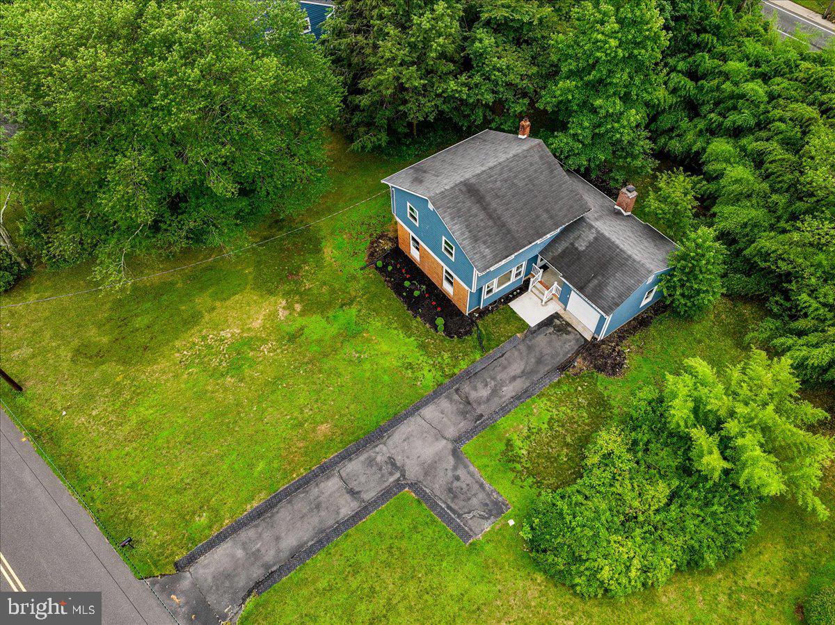 206 HENDRICKSON DRIVE