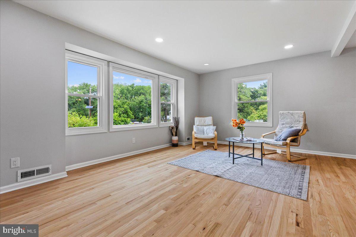 206 HENDRICKSON DRIVE