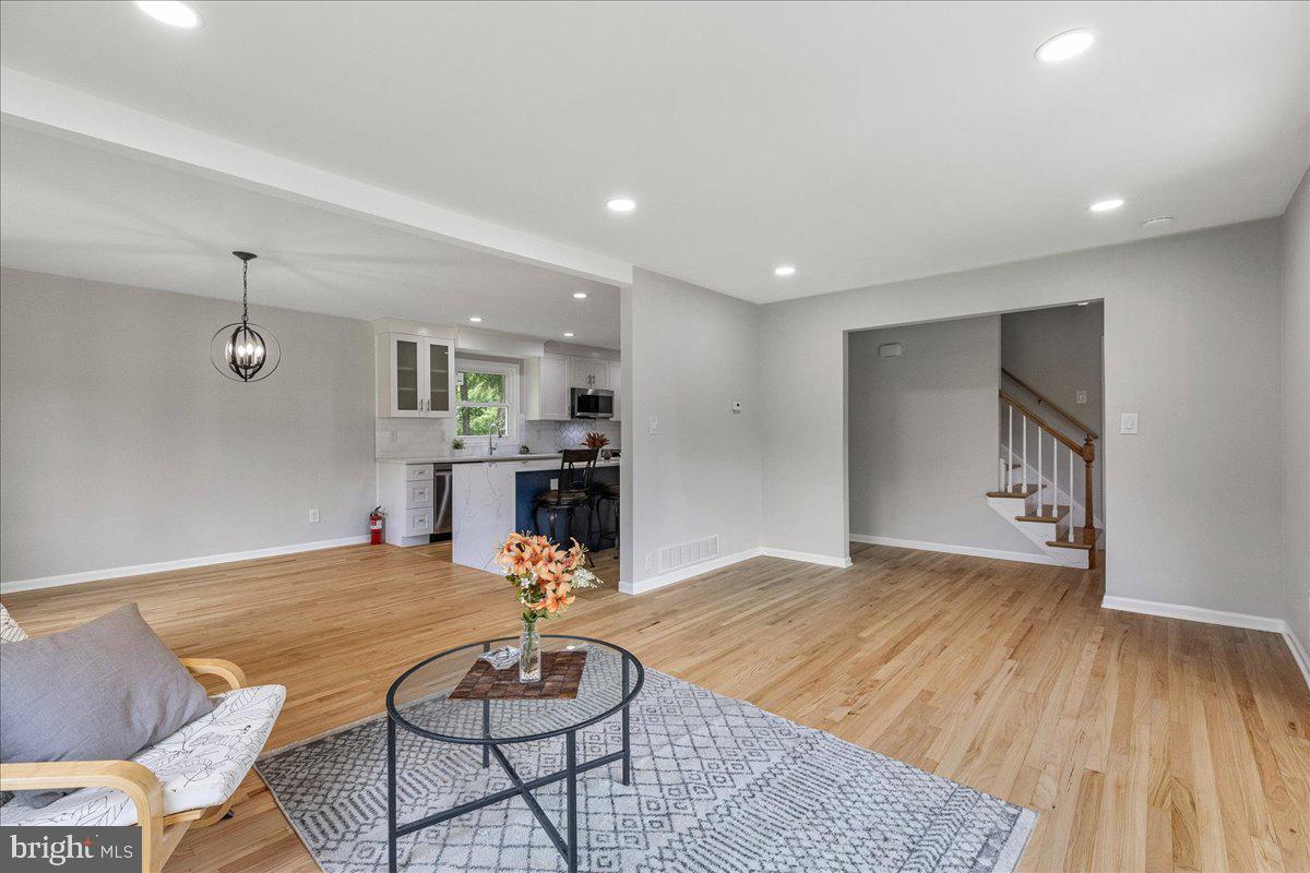 206 HENDRICKSON DRIVE