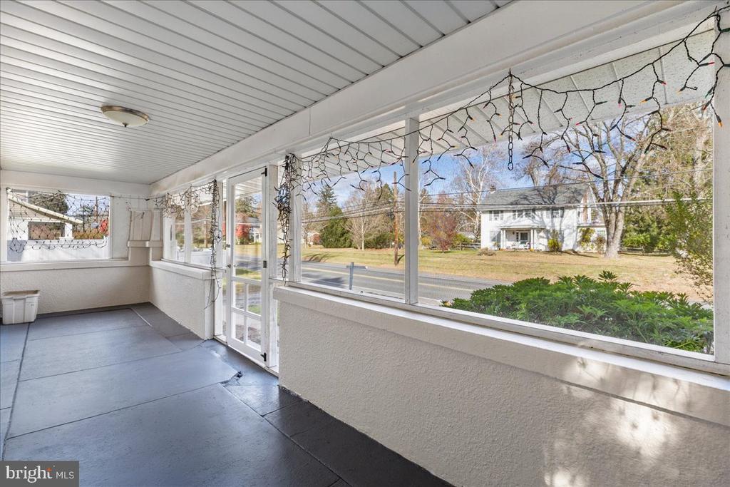 206 WASHINGTON ROAD