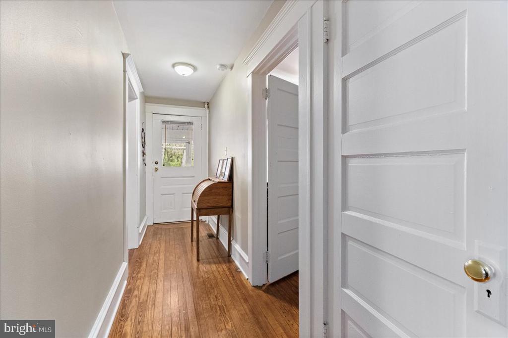 206 WASHINGTON ROAD