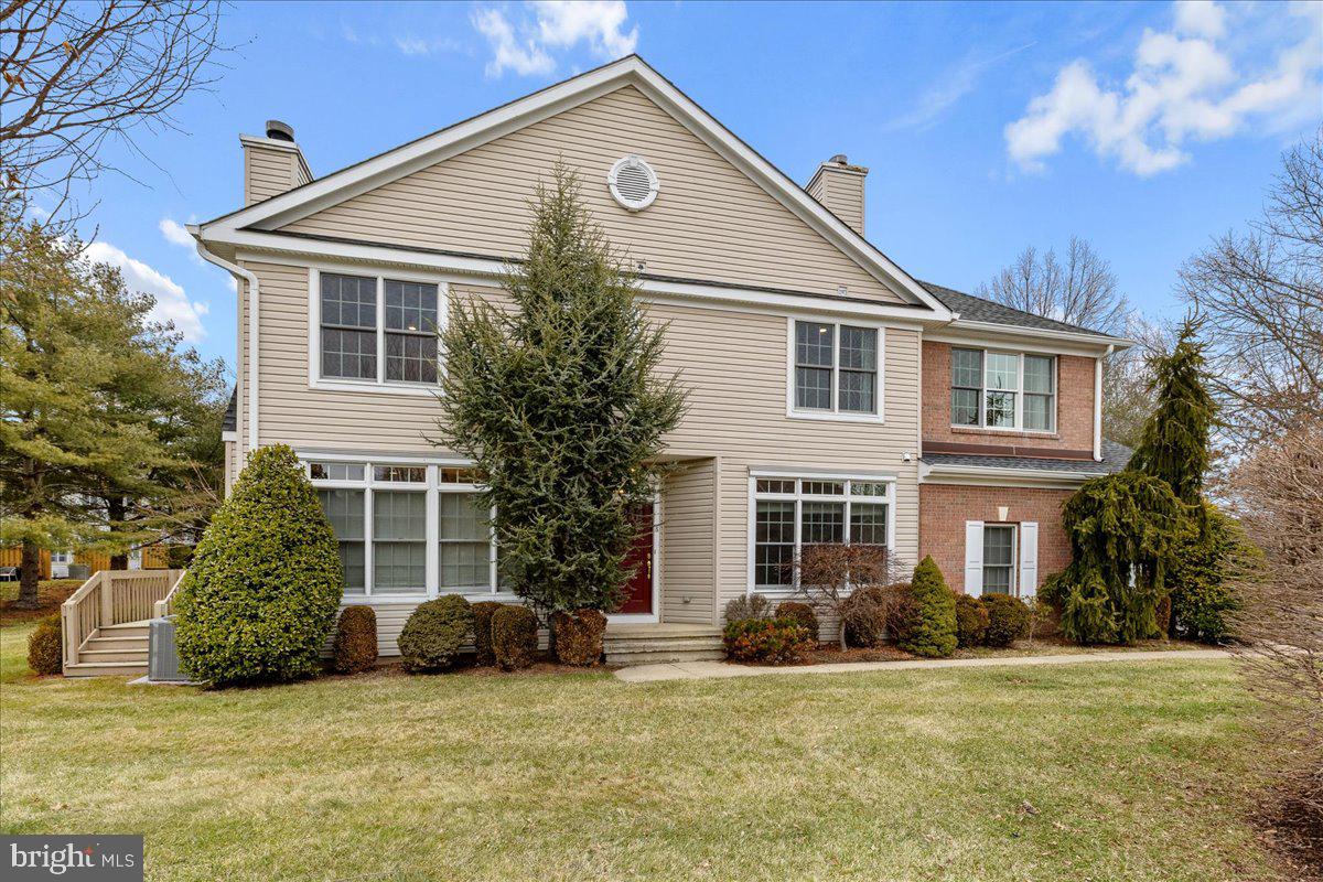 8 HUTCHINSON DRIVE