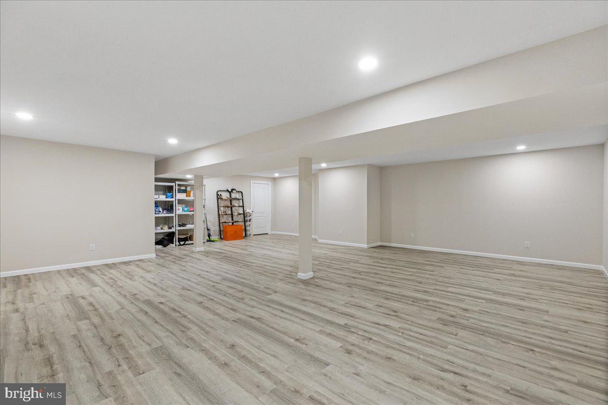 8 HUTCHINSON DRIVE