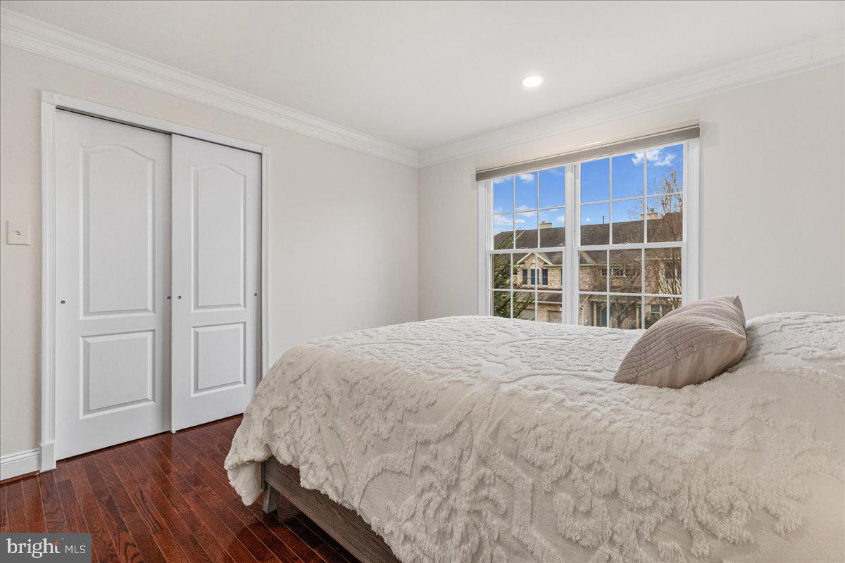 8 HUTCHINSON DRIVE