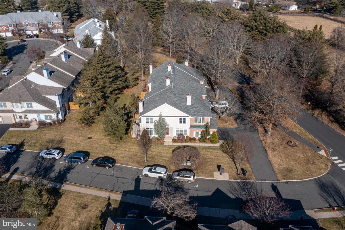 8 HUTCHINSON DRIVE