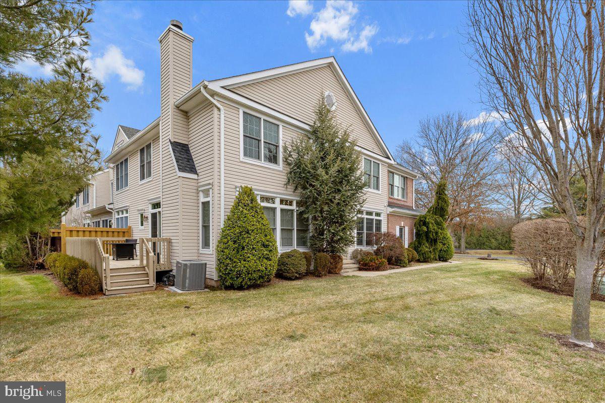 8 HUTCHINSON DRIVE