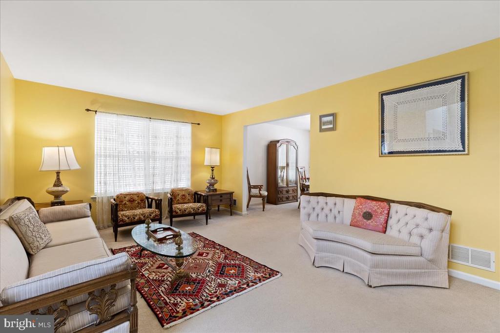23 SUNDEW DRIVE