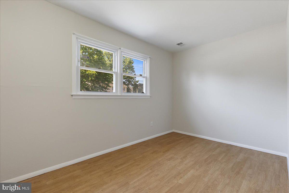 206 WOOLWORTH AVENUE