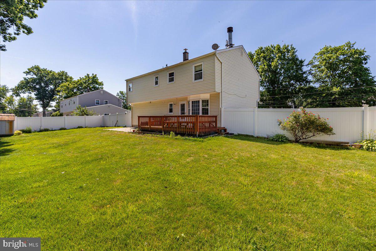 206 WOOLWORTH AVENUE