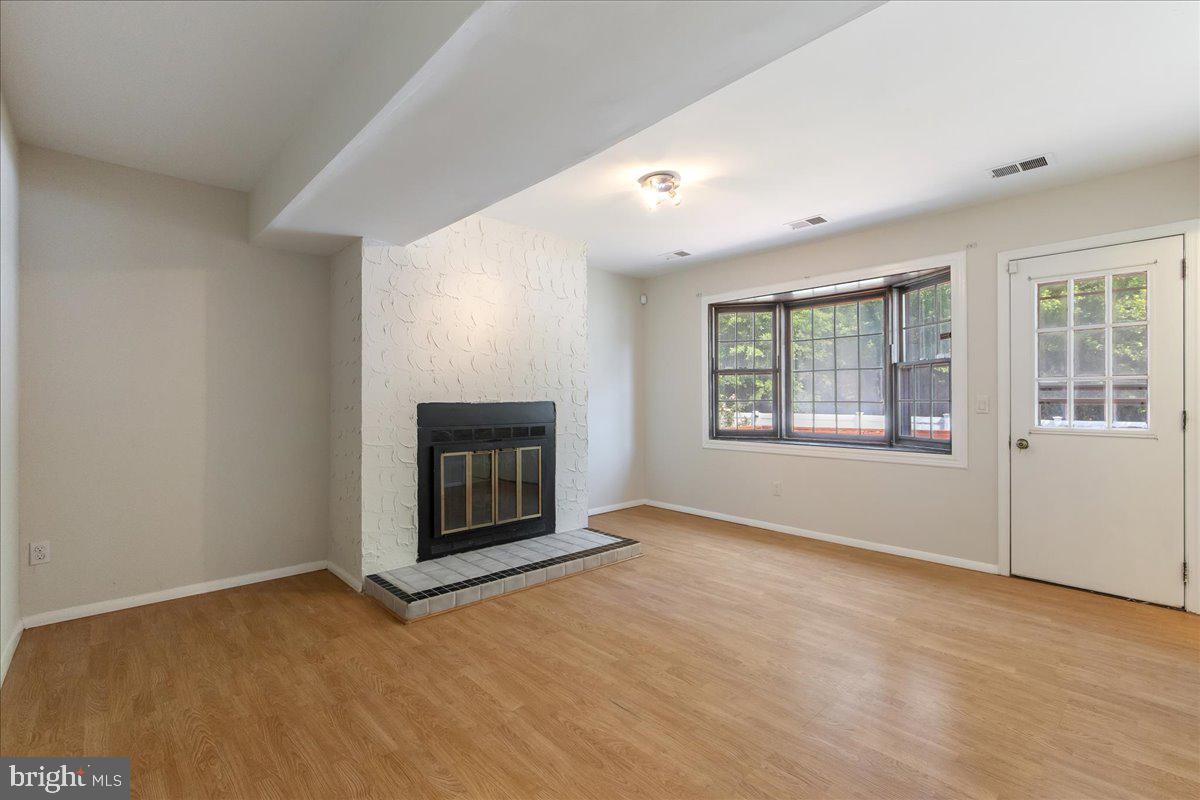 206 WOOLWORTH AVENUE