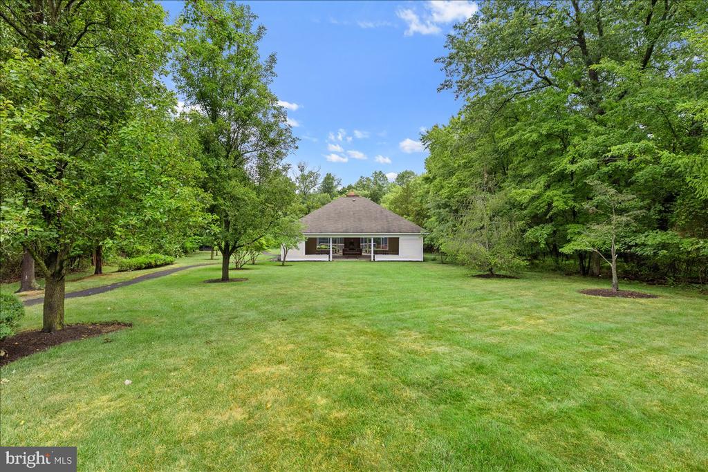 36 BLACKSTONE DRIVE