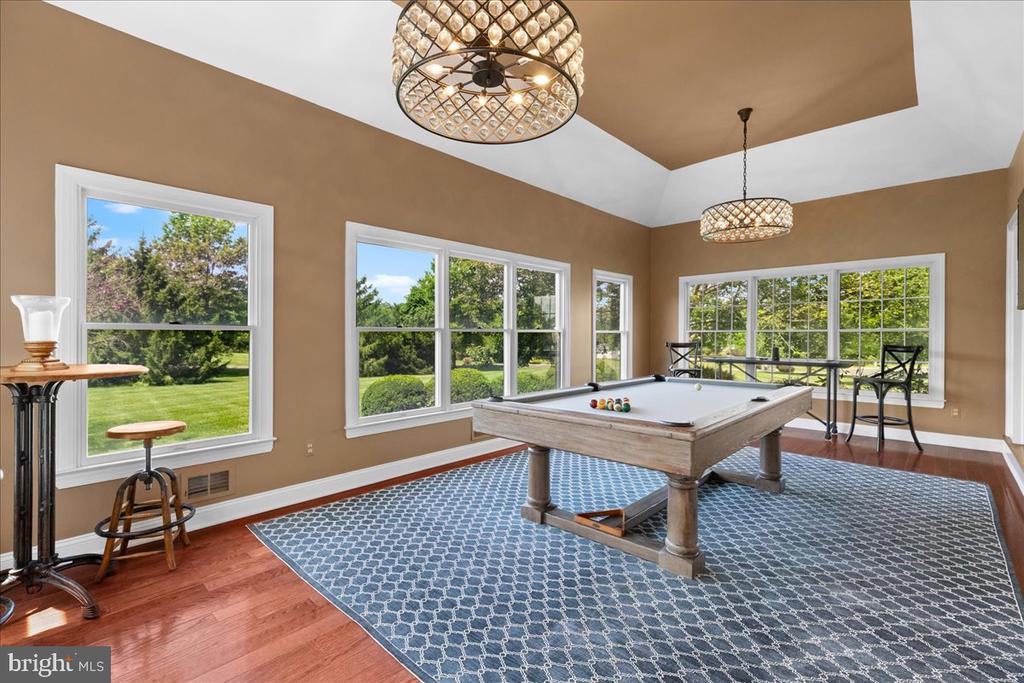2 SCENIC HILLS COURT