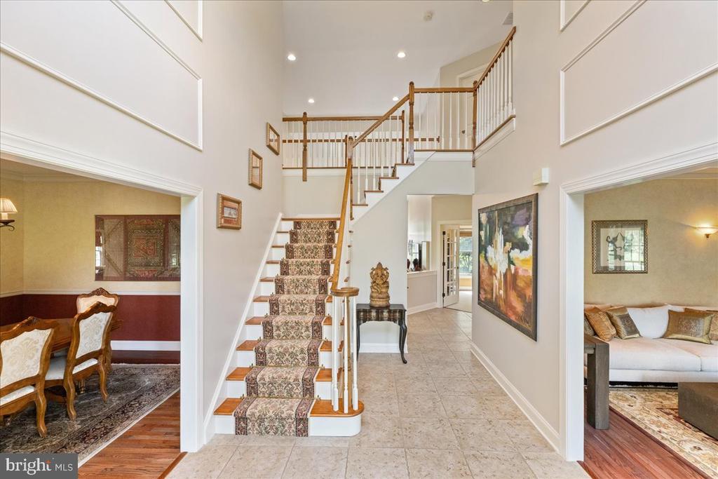 2 SCENIC HILLS COURT