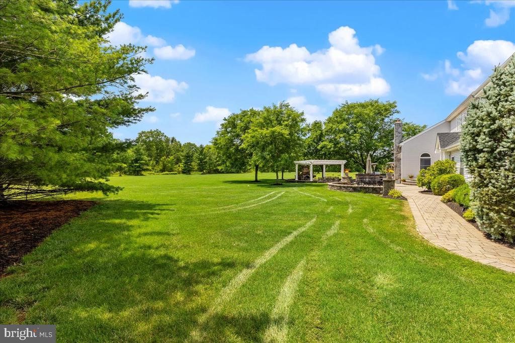 2 SCENIC HILLS COURT
