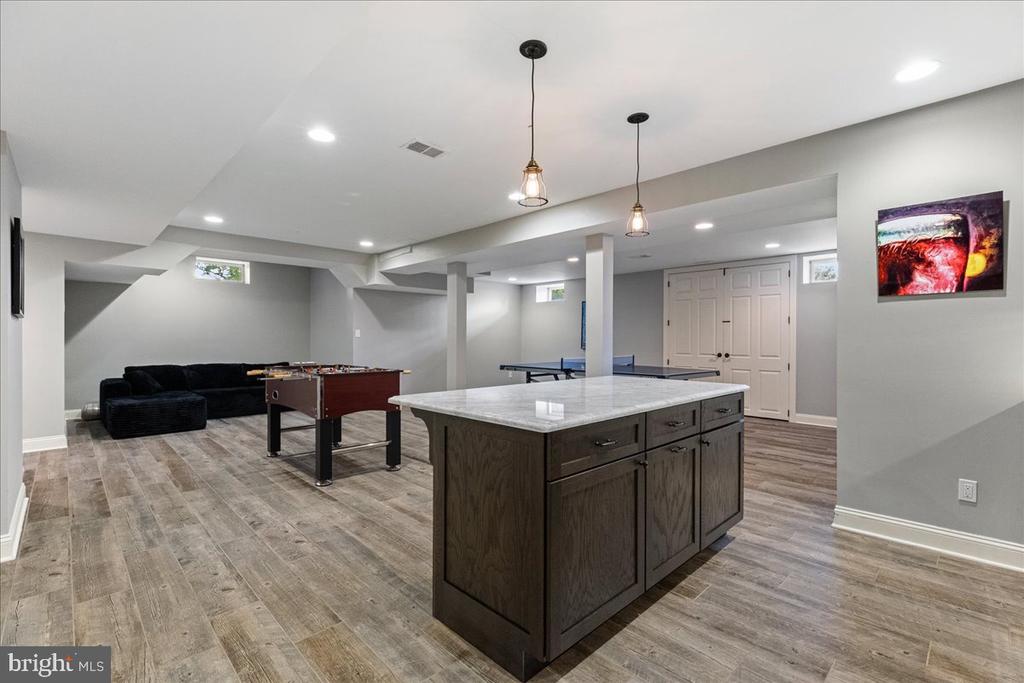 2 SCENIC HILLS COURT
