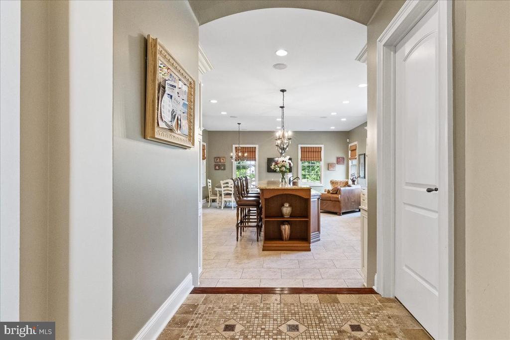 2 SCENIC HILLS COURT