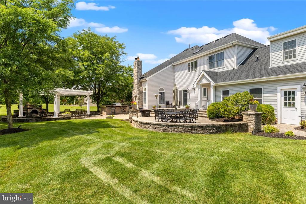 2 SCENIC HILLS COURT