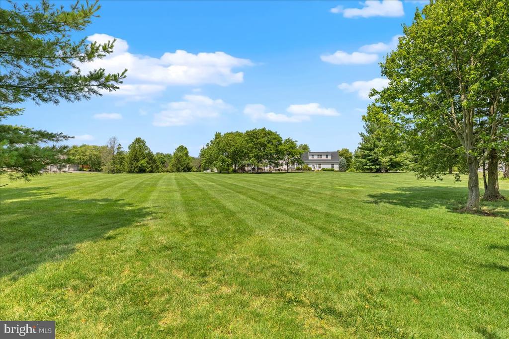 2 SCENIC HILLS COURT
