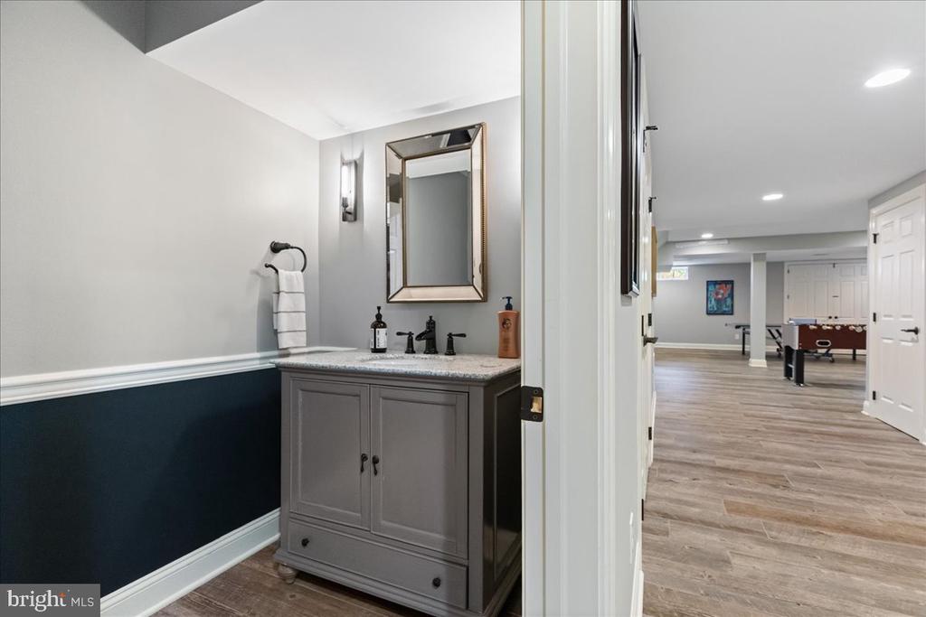 2 SCENIC HILLS COURT