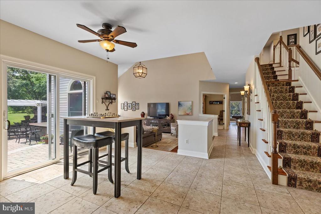 2 SCENIC HILLS COURT