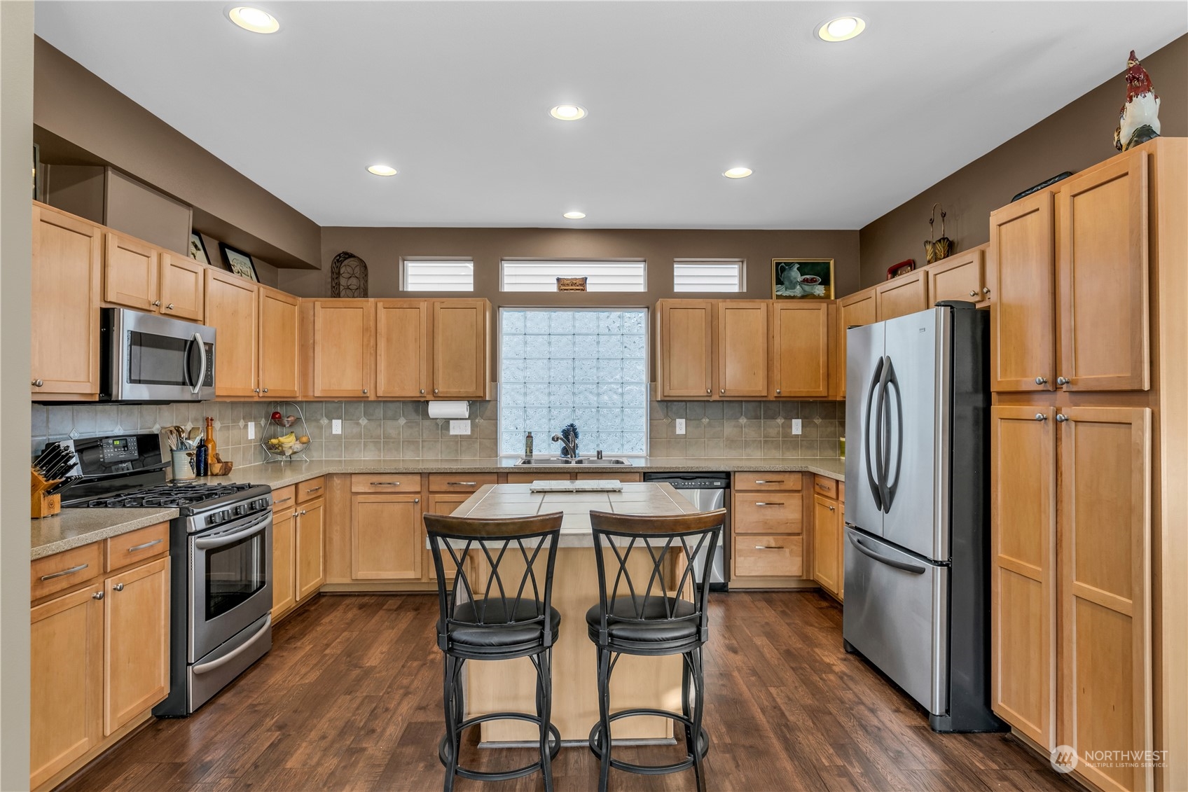 6322 Francis Avenue SE