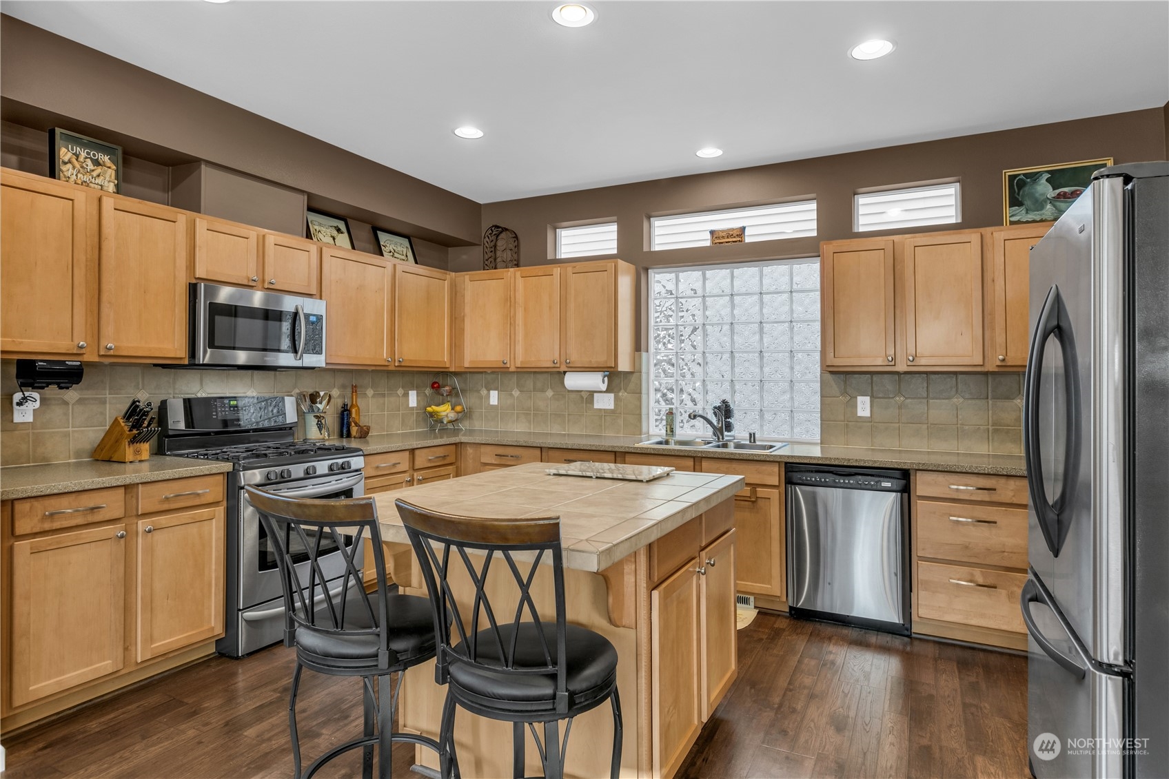 6322 Francis Avenue SE