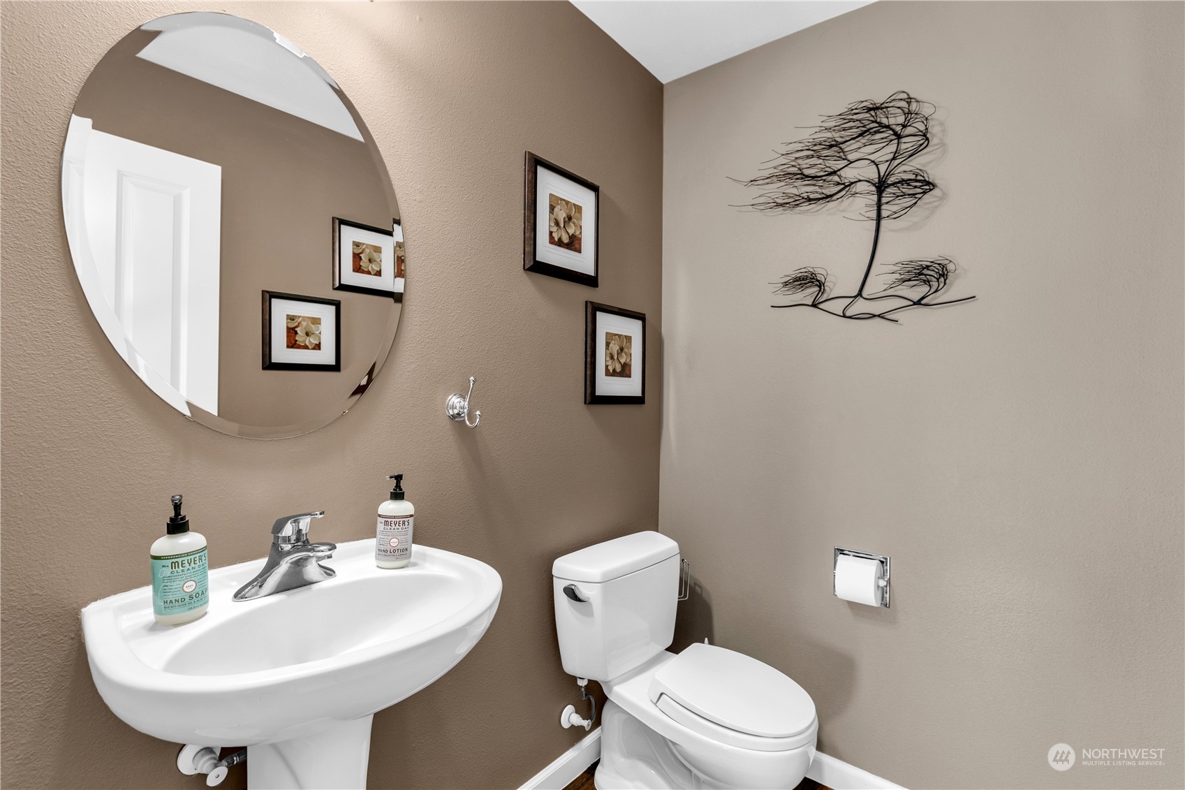 6322 Francis Avenue SE